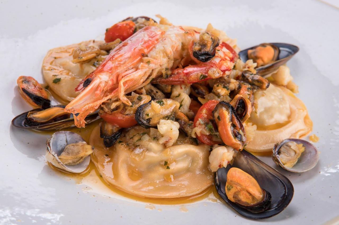 Hotel Ristorante Toscana Alassio Bagian luar foto