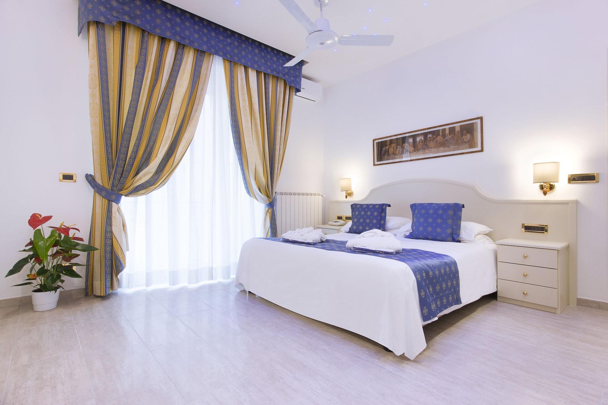 Hotel Ristorante Toscana Alassio Bagian luar foto
