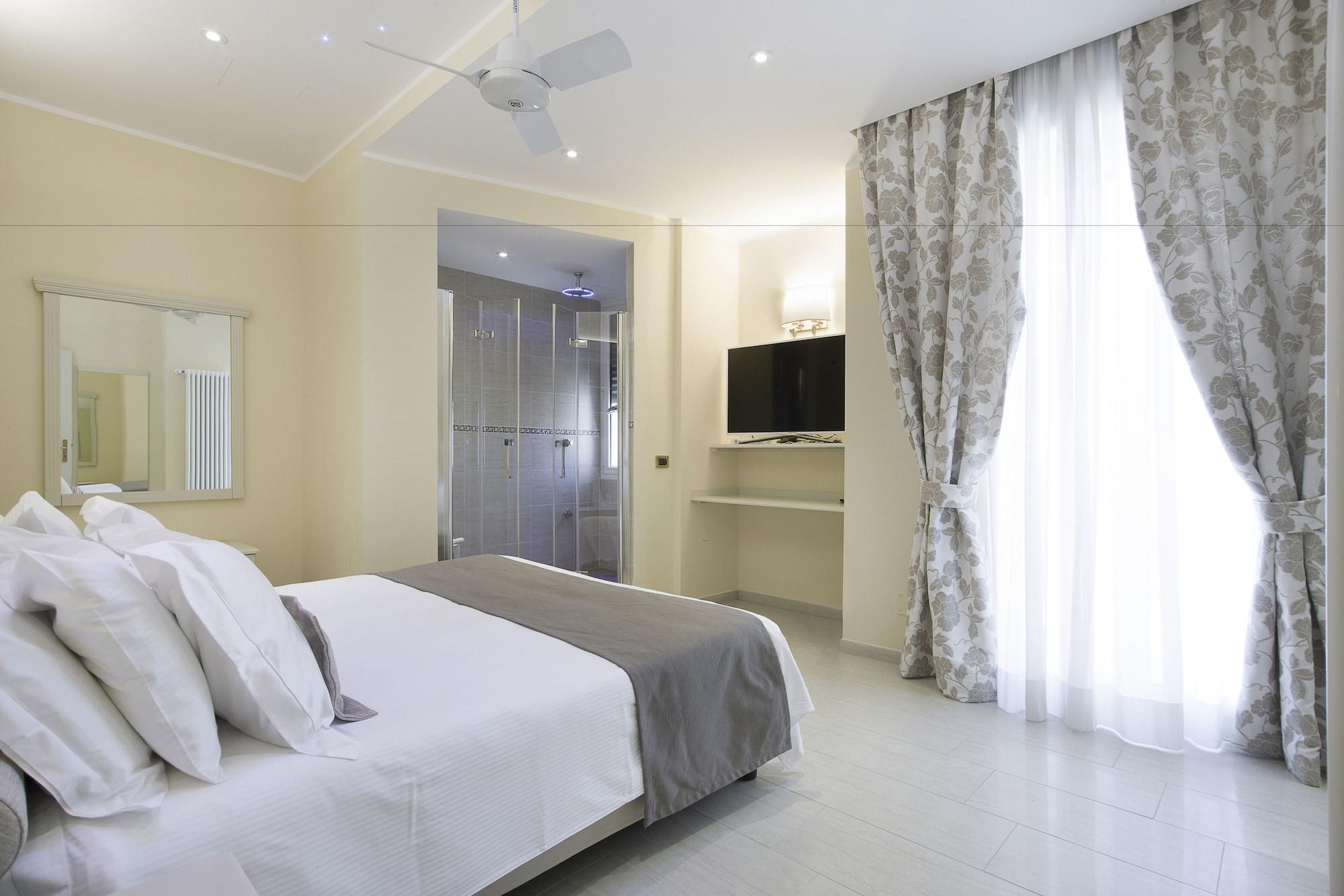 Hotel Ristorante Toscana Alassio Bagian luar foto