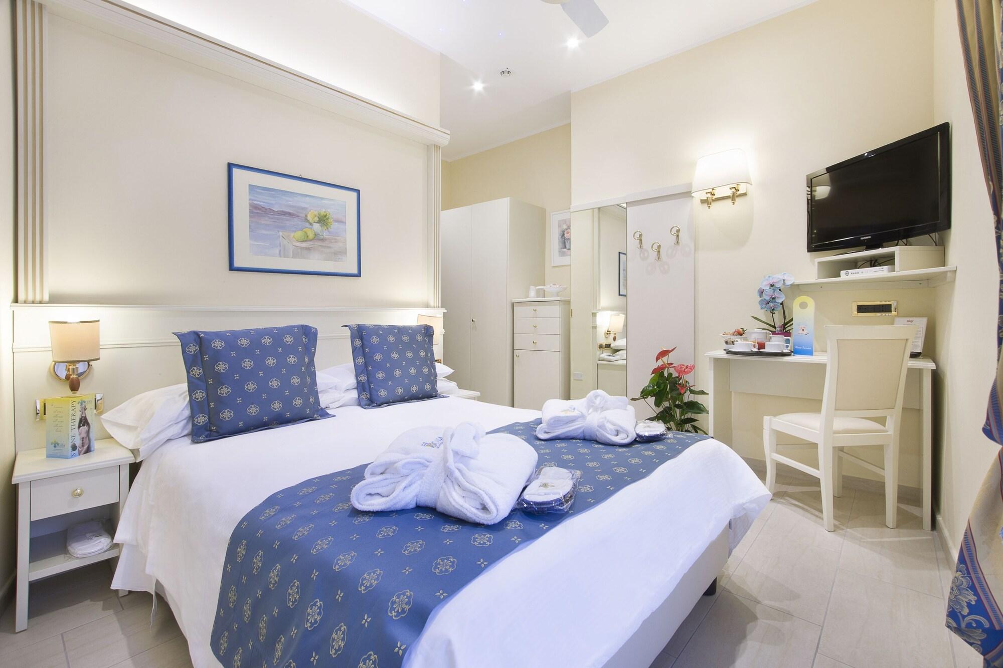 Hotel Ristorante Toscana Alassio Bagian luar foto